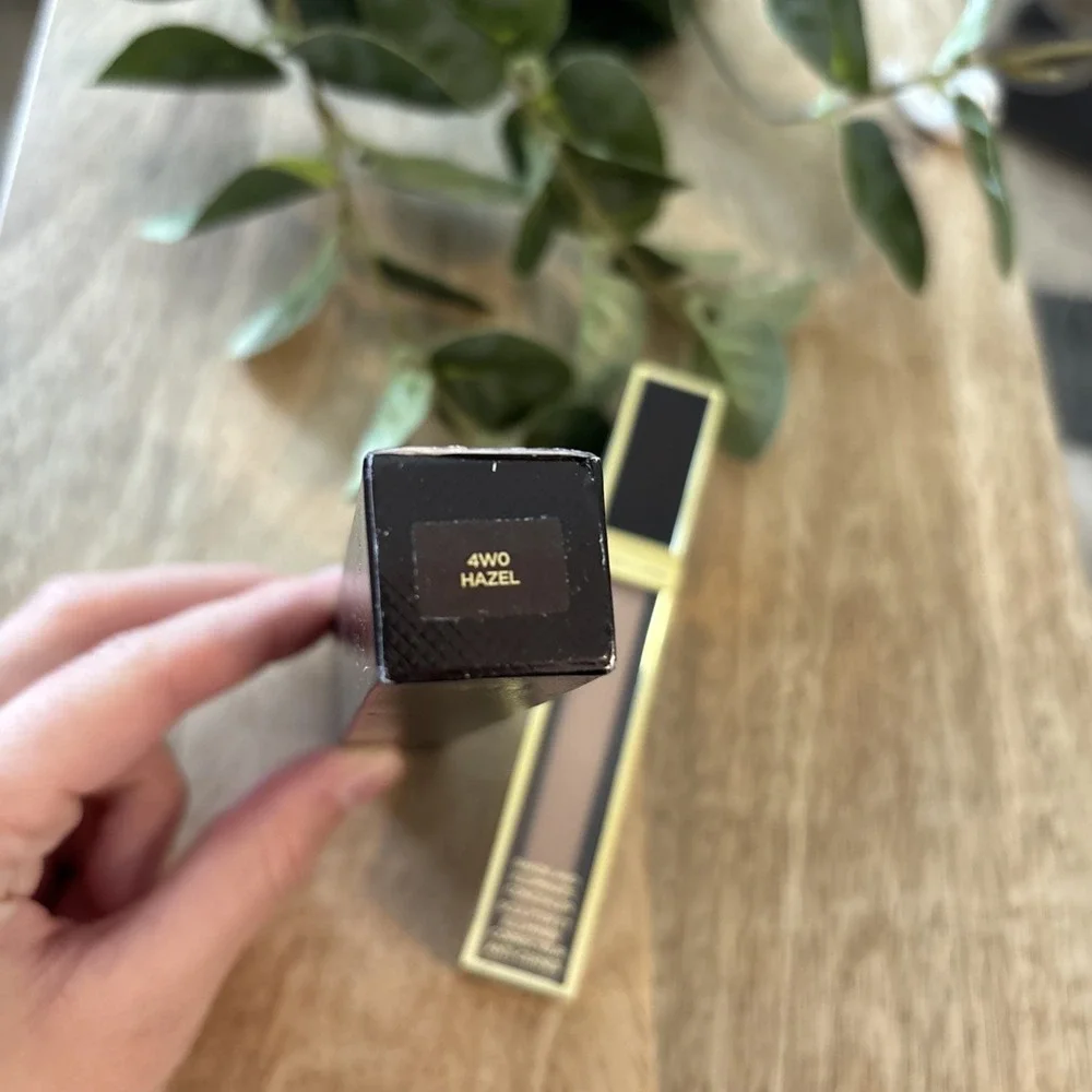 Tom Ford Shade And Illuminate Concealer 4w0 Hazel 5.4ml